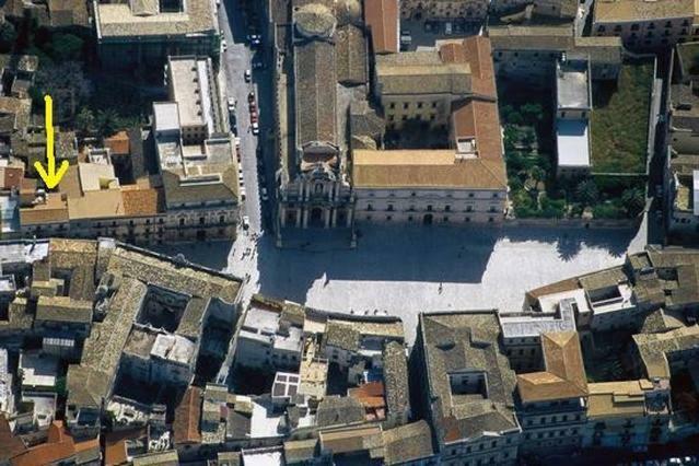 Domus 1333 Al Duomo Villa Syracuse Exterior photo